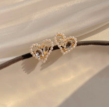 Load image into Gallery viewer, [Earrings]Heart Earrings (silver pin)1.2x1.3cm
