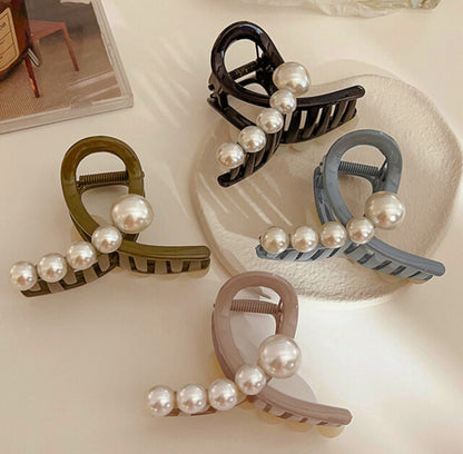 [Hair Claw] Half Pearl Twist 8x5cm