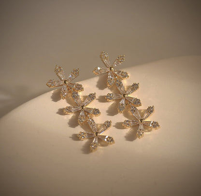 [Earrings] Triple Flower Earrings(Silver pin)1x4.2cm