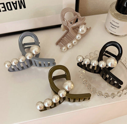 [Hair Claw] Half Pearl Twist 8x5cm