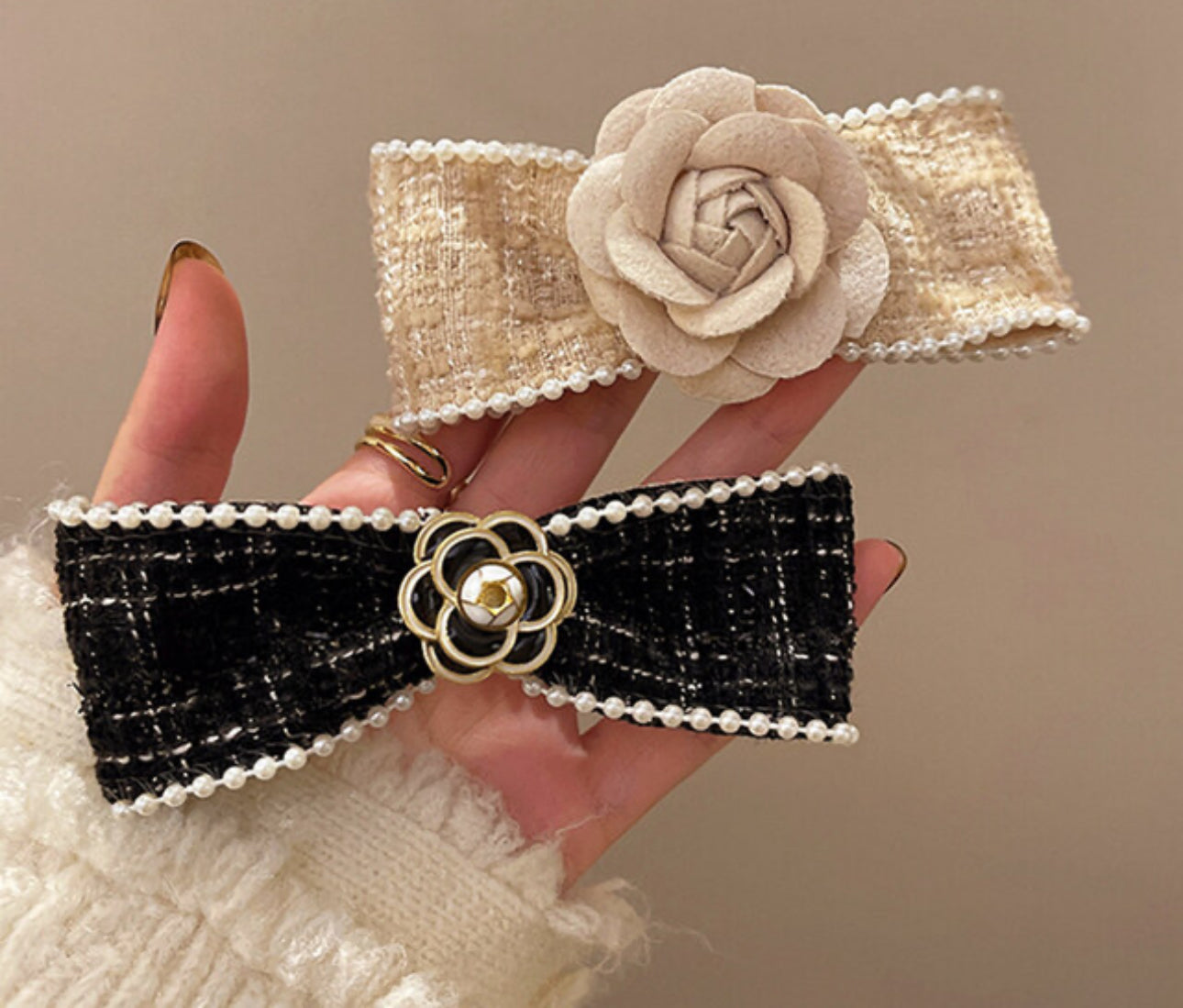 [Hair clip] Camellia Black Tweed