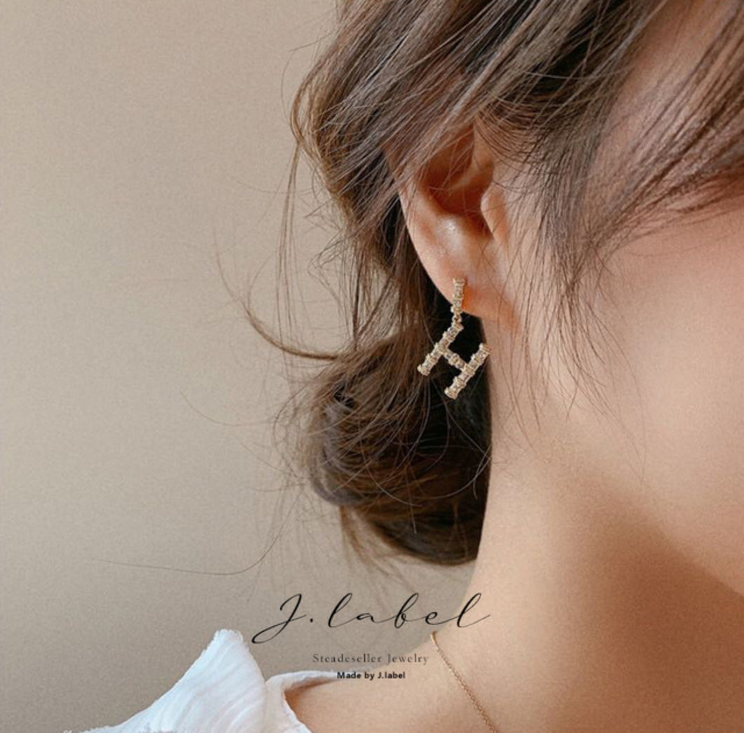 [Earrings]H drop Earrings (silver pin)3cm