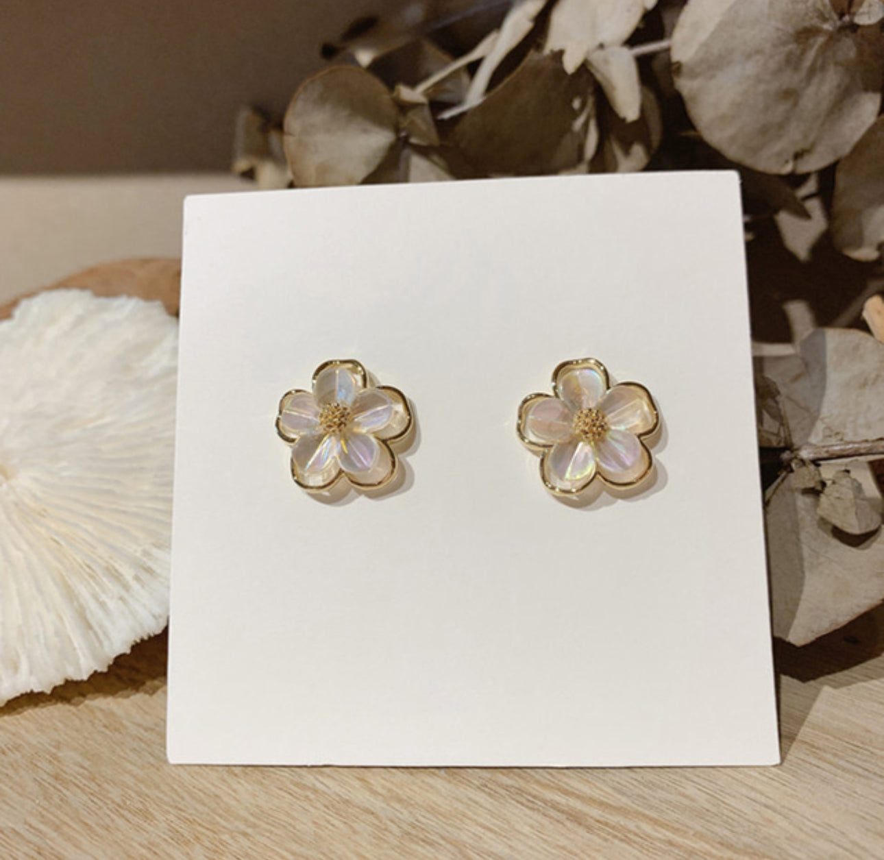 [Earrings]Gold line Flower earrings (silver pin) 1.8cm