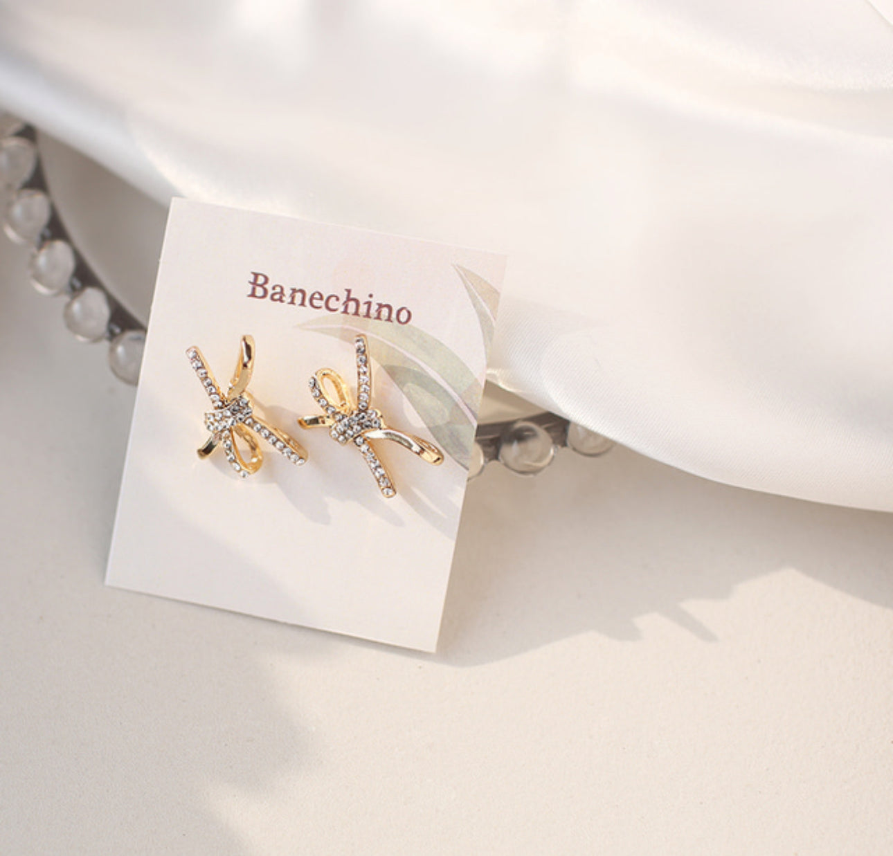 [Earrings]Double Ribbon (silver pin)2.2x1.5cm