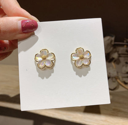 [Earrings]Gold line Flower earrings (silver pin) 1.8cm