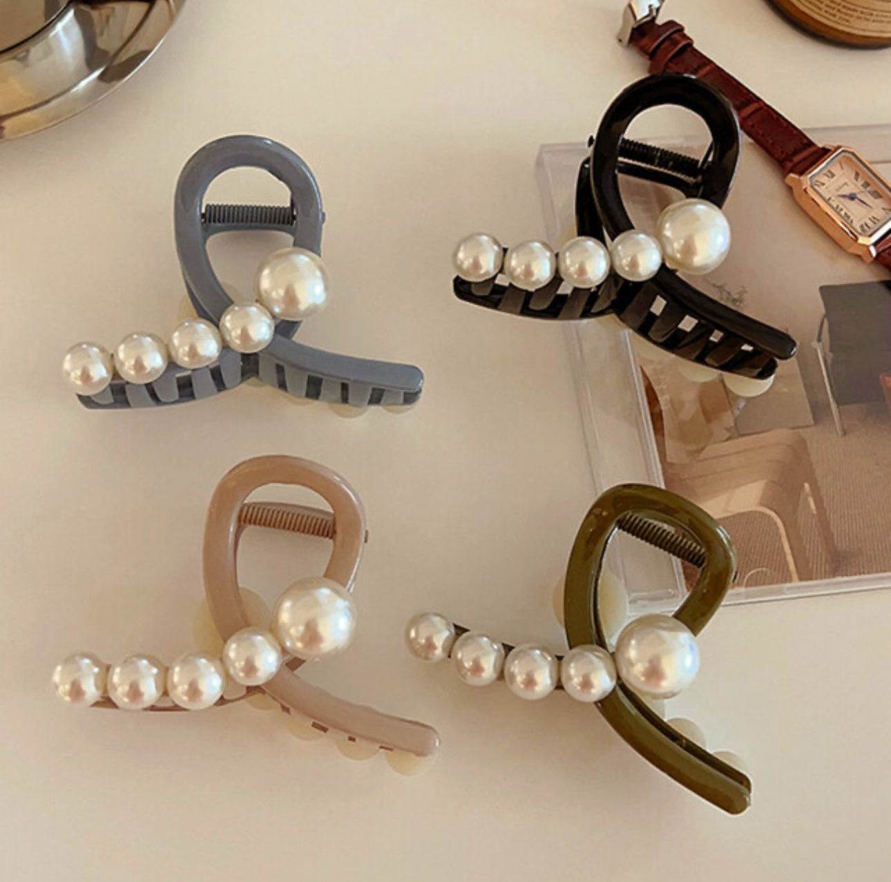 [Hair Claw] Half Pearl Twist 8x5cm