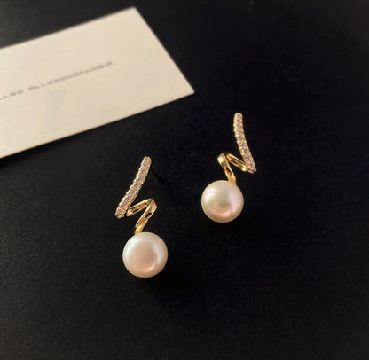[Earrings] Pearl Curve Cubic Earrings(silver pin)0.9x2.3cm