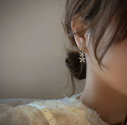 [Earrings] Triple Flower Earrings(Silver pin)1x4.2cm