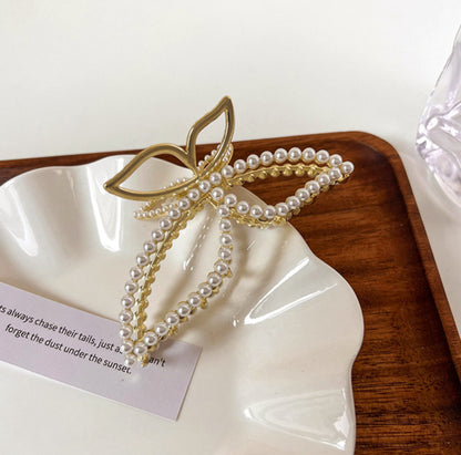 [Hair Claw] Metal Frame Pearl Butterfly 11x5.3cm
