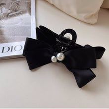Load image into Gallery viewer, [Hair Claw] Twin Pearl Black Ribbon11x5cm
