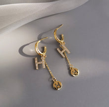 Load image into Gallery viewer, [Earrings]H Long drop Earrings (silver pin)0.5x6.4cm
