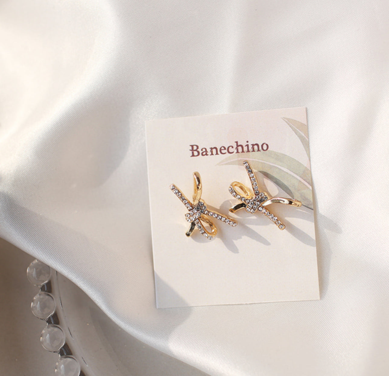 [Earrings]Double Ribbon (silver pin)2.2x1.5cm