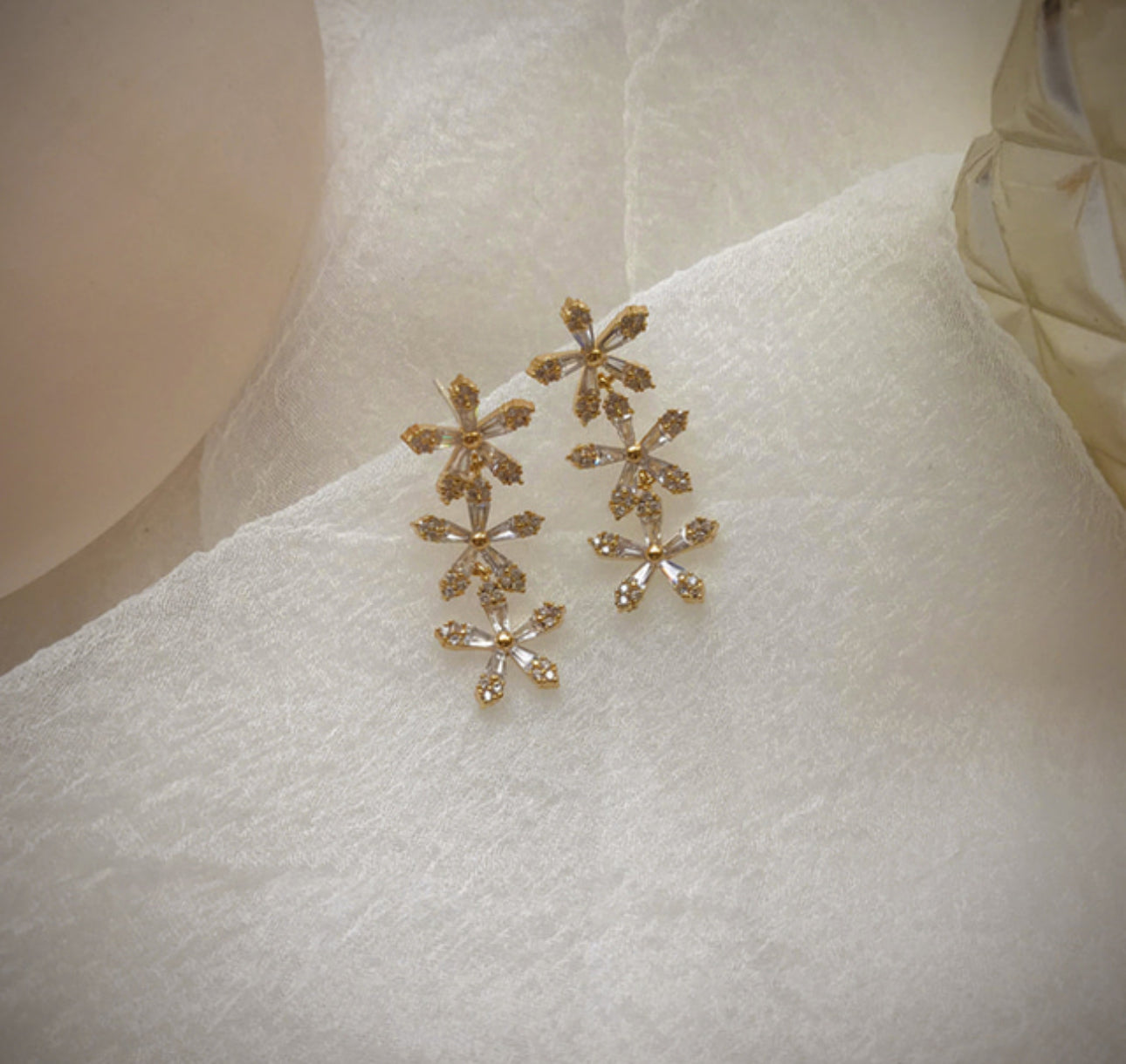 [Earrings] Triple Flower Earrings(Silver pin)1x4.2cm