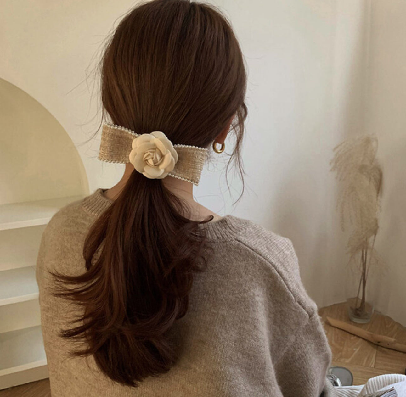 [Hair clip] Camellia Black Tweed