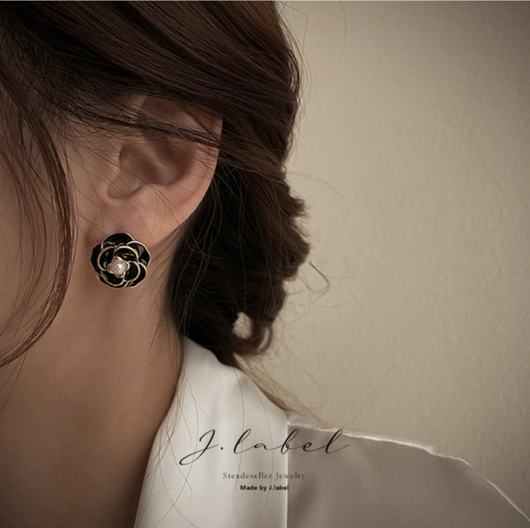 [Earrings]Bold Flower Earrings (silver pin) 1.8cm