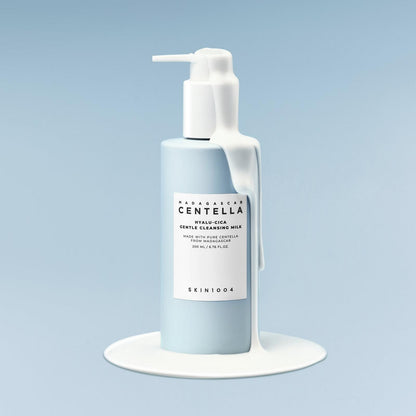 Madagascar Centella Hyalu-Cica Gentle Cleansing Milk (200ml)
