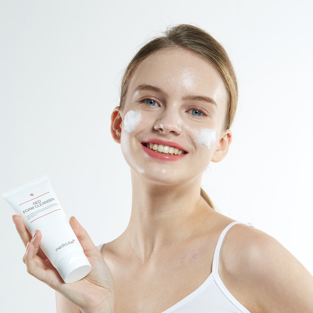 [Medicube] Red Foam Cleanser (120ml)